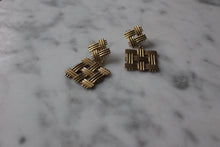Load image into Gallery viewer, Weave drop earrings
