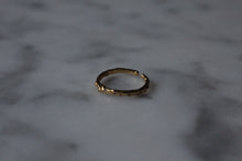 Load image into Gallery viewer, Dainty Rhinestone Ring
