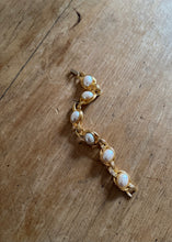 Load image into Gallery viewer, Vintage Pearl Bracelet
