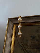 Load image into Gallery viewer, Vintage Pearl Bracelet
