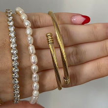 Load image into Gallery viewer, Freshwater pearl bracelet
