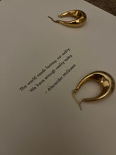 Load image into Gallery viewer, Dulce Hoops

