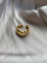 Load image into Gallery viewer, Croissant Ring
