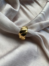 Load image into Gallery viewer, Croissant Ring
