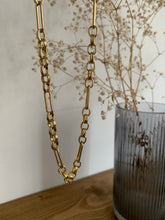 Load image into Gallery viewer, Geo Chain Necklace
