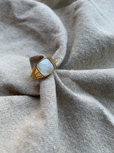 Load image into Gallery viewer, Shell Ring
