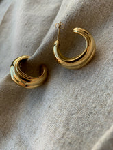 Load image into Gallery viewer, Chunky Hoops
