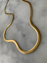Load image into Gallery viewer, Snake Chain 3mm
