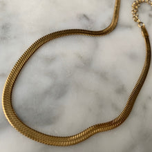 Load image into Gallery viewer, Snake Chain Necklace (4mm)
