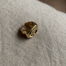Load image into Gallery viewer, Irregular Chunky Ring
