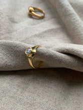 Load image into Gallery viewer, Gem Ring
