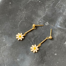 Load image into Gallery viewer, Daisy Drop Earrings
