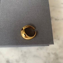 Load image into Gallery viewer, Rounded Ring
