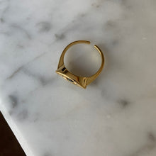 Load image into Gallery viewer, Dainty Rhinestone Ring
