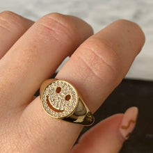 Load image into Gallery viewer, Rhinestone Smiley Ring
