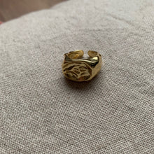 Load image into Gallery viewer, Irregular Chunky Ring
