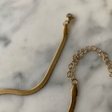 Load image into Gallery viewer, Snake Chain Necklace (4mm)
