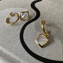 Load image into Gallery viewer, Shell Hoops
