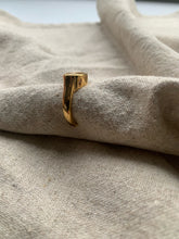 Load image into Gallery viewer, Dazzle Ring

