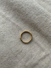 Load image into Gallery viewer, Criss Cross Ring
