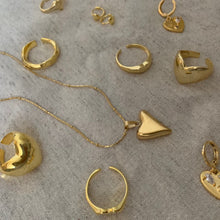 Load image into Gallery viewer, Heart Pendant Necklace
