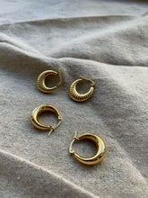 Load image into Gallery viewer, Horn Hoops
