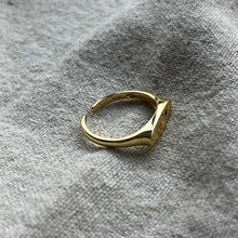 Load image into Gallery viewer, Star Stone Ring
