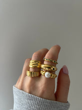 Load image into Gallery viewer, Amalfi Ring
