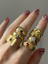 Load image into Gallery viewer, Abstract Stone Ring

