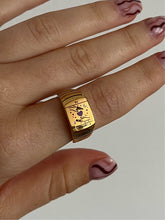 Load image into Gallery viewer, The Lover Tarot Ring

