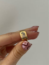 Load image into Gallery viewer, The Empress Tarot Ring
