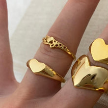 Load image into Gallery viewer, Heart Ring
