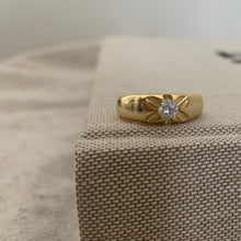 Load image into Gallery viewer, Rhinestone Ring
