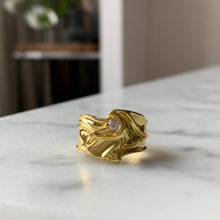 Load image into Gallery viewer, Wave Statement Ring
