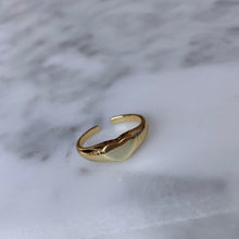 Load image into Gallery viewer, Heart Ring
