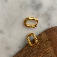 Load image into Gallery viewer, Textured Oval Huggies
