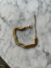 Load image into Gallery viewer, Fish Bone Link Bracelet
