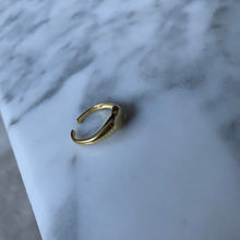 Load image into Gallery viewer, Heart Ring
