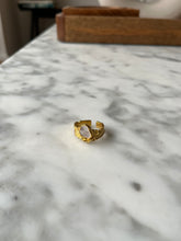 Load image into Gallery viewer, Irregular Shell Band Ring
