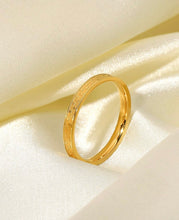 Load image into Gallery viewer, Slim Band Ring
