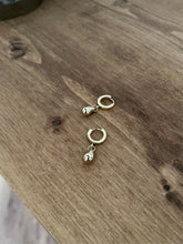 Load image into Gallery viewer, Water Drop Huggie Hoop
