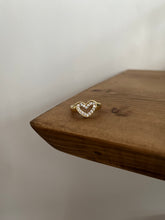 Load image into Gallery viewer, Rhinestone Heart Ring

