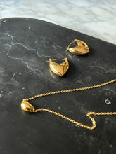 Load image into Gallery viewer, Geo Pendant Necklace
